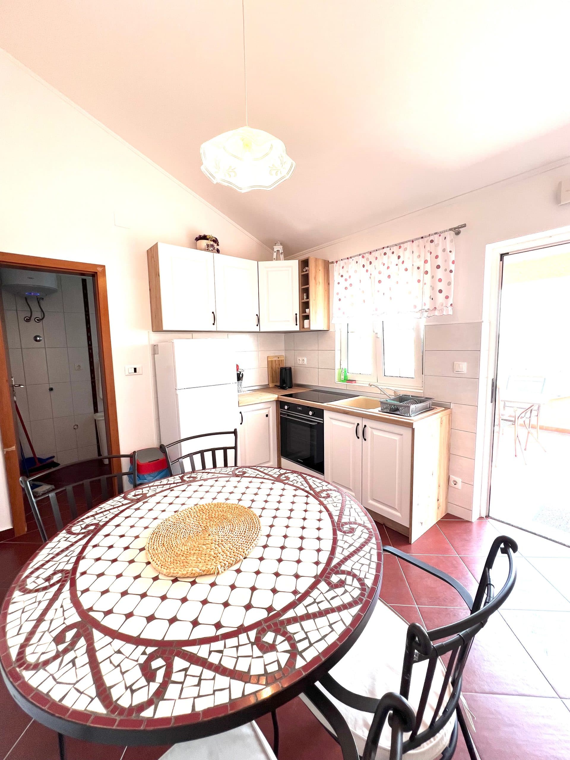 Dvosobni apartman 4+2 s pogledom na more thumbnail 5