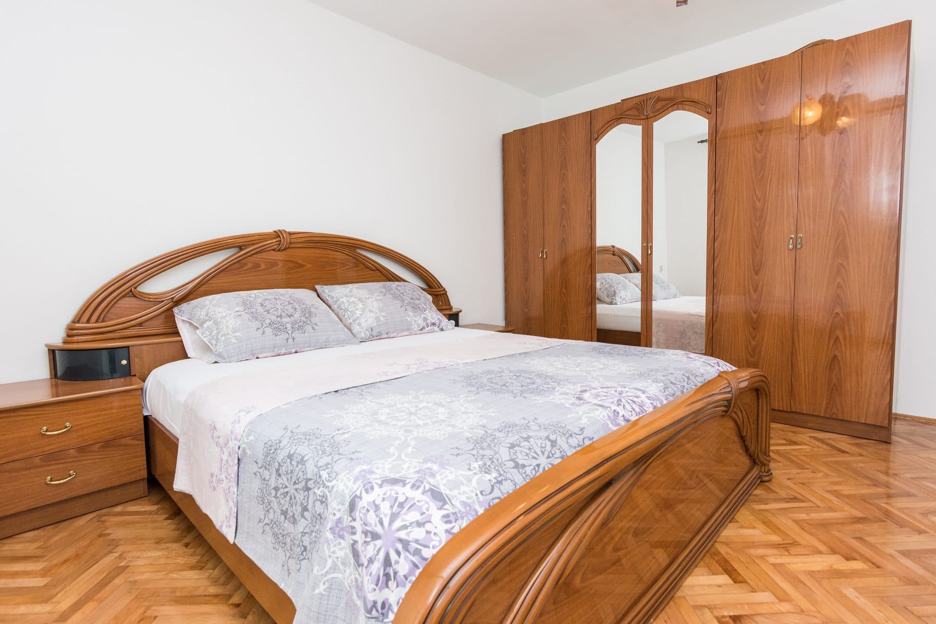 Prostrani dvosobni apartman 5+2 thumbnail 2